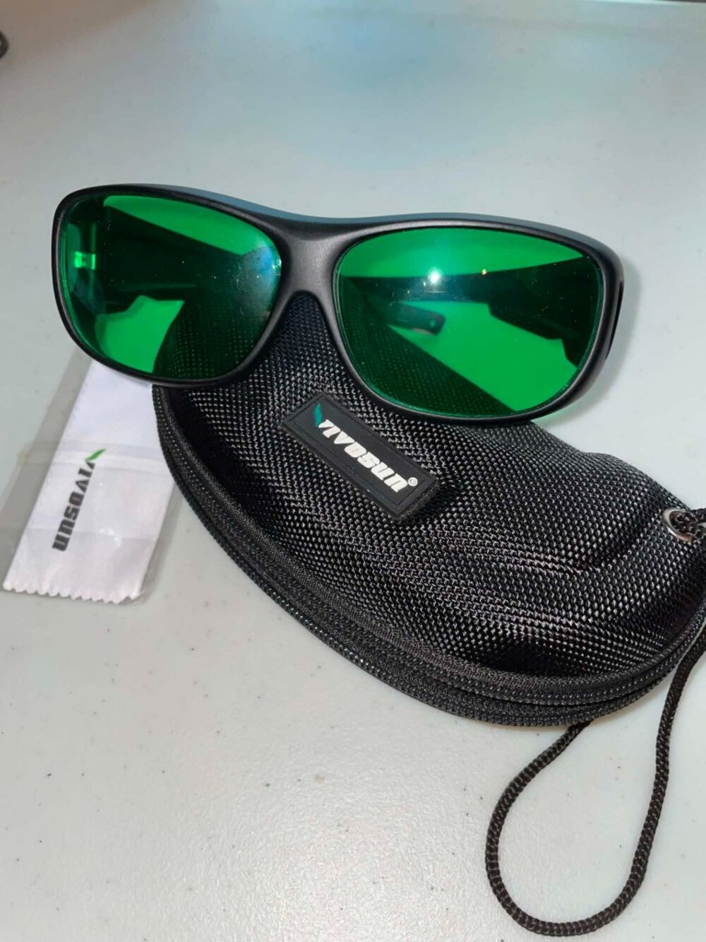 VIVOSUN Green Lens Sports Sunglasses Matte Black Wrap Frame Fishing Golfing hike